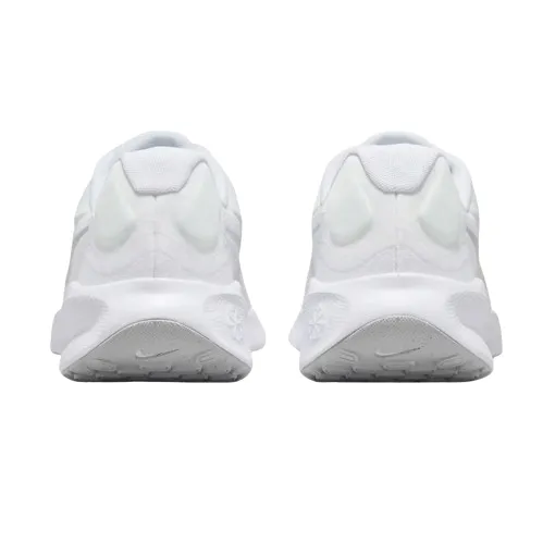 nike-revolution-7