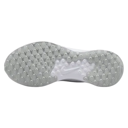 nike-revolution-7-wzor-dominujacy-logo