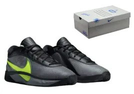 nike-giannis-freak-6