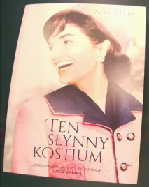 ten-slynny-kostium
