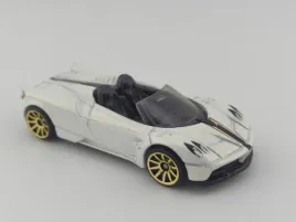 hot-wheels-17-pagani-huayra-roadster