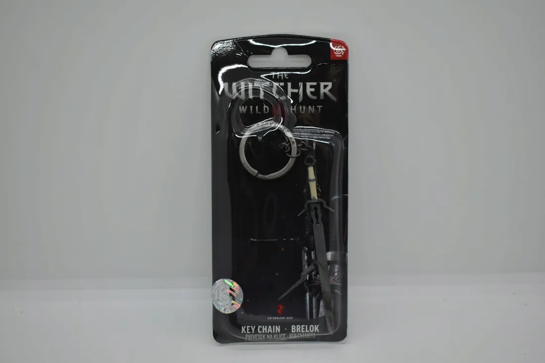 the-witcher-3-ciri-sword-keychain