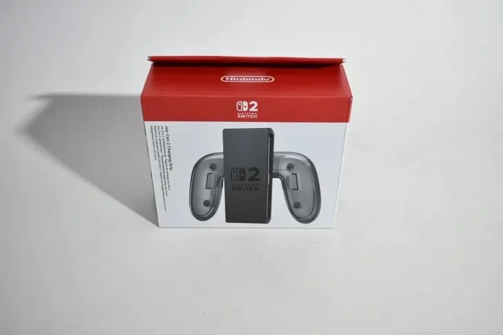 joy-con-2-charging-grip-switch-2-waga-z-opakowaniem-0-2-kg