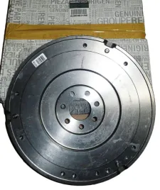 kolo-zamachowe-sztywne-oe-renault-82-00-403-198