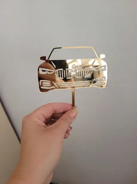 topper-urodzinowy-auto-bmw-plexi-wysokosc-produktu-15-cm