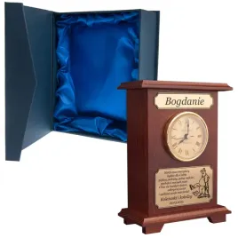 drewniany-zegar-komodka-w-niebieskim-etui-0011d-emerytura