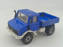 siku-super-mercedes-unimog