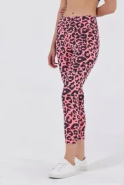 legginsy-damskie-rozowe-w-czarny-wzor-panterka-3-4-s-5ia