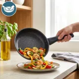 patelnia-granitowa-basic-line-20-cm-ksztalt-okragly