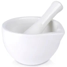mozdzierz-do-przypraw-porcelanowy-bialy