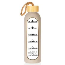 butelka-na-wode-szklana-z-silikonowym-pokrowcem-bezowa-600-ml