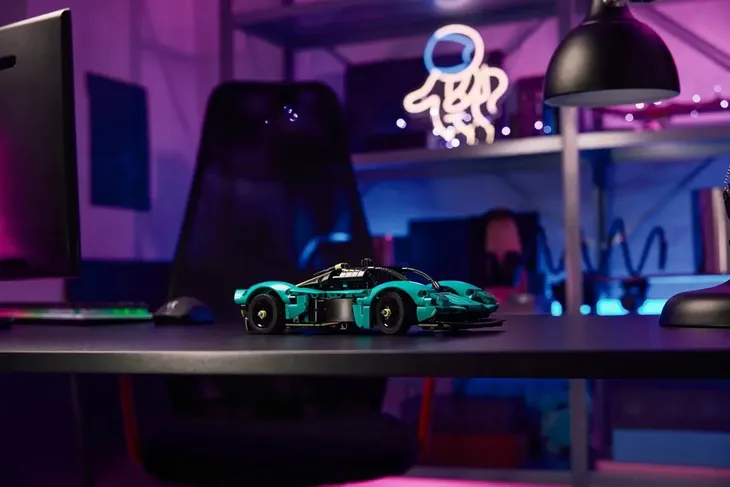 42208-lego-technic-aston-martin-valkyrie-numer-produktu-42208