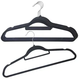 wieszaki-na-ubrania-welurowe-czarne-obrotowe-45x235-cm-5-szt