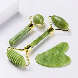 masazer-do-twarzy-z-jadeitu-gua-sha-roller-walek