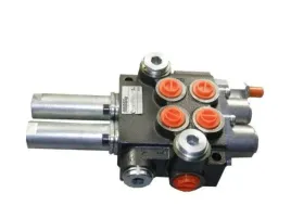 rozdzielacz-hydrauliczny-dwusekcyjny-2-40l-sterowany-joystickiem-na-linki