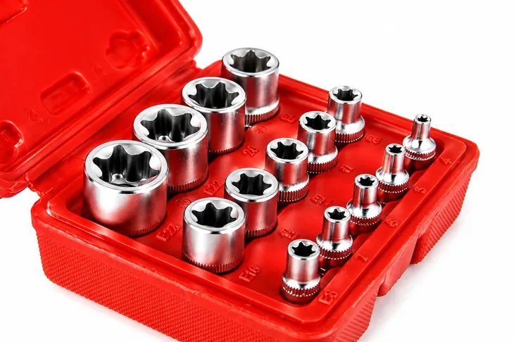 nasadki-torx-e4-e24-zestaw-14szt-kod-producenta-fx70314