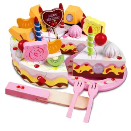 drewniane-ciasto-tort-do-krojenia-na-rzepy
