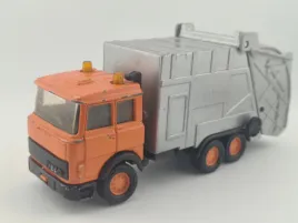 matchbox-super-kings-iveco-garbage-truck