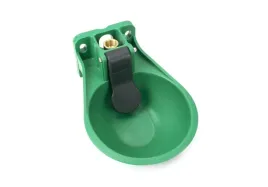 poidlo-plastikowe-dla-bydla-i-koni-2-6-royal-farm-2szt