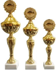 komplet-pucharow-wedkarskich-3-szt-39-37-30-zlote-z-karpiem-ryby-opis