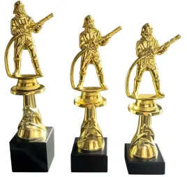 puchary-strazackie-komplet-3szt-25-23-22-cm-zlote-trofea-z-tabliczkami