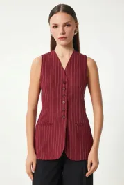 elegancka-bordowa-kamizelka-w-paski-z-guzikami-38-5ia