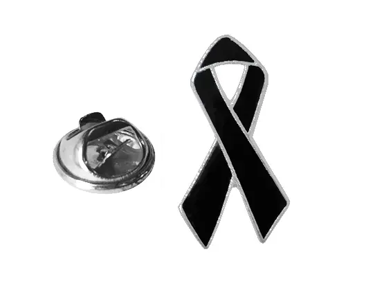 Przypinka Czarna Wstążka żałobna Pins Wpinka Kir Wstęga