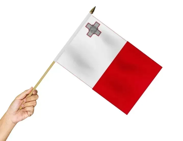 Flaga na patyku Malta 45x30 cm Flagi Malty Maltańska