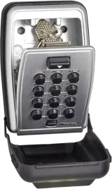 skrytka-na-klucze-z-szyfrem-masterlock-5423eurd