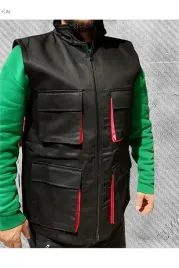 czarna-kamizelka-casual-z-kieszeniami-i-czerwonymi-detalem-l-5ia
