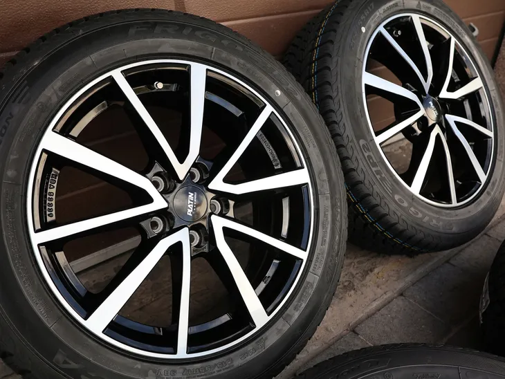 NISSAN JUKE F15 KOŁA ZIMOWE 215/55R17 DĘBICA CZUJNIKI CIŚNIENIA