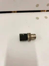wlacznik-cisnieniowy-klimatyzacji-oe-vw-4h0-959-126a