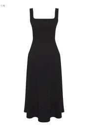 sukienka-trendyol-prosta-midi-w-ksztalcie-litery-a-r34
