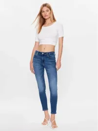 guess-bluzka-w3gi28-k68d2-bialy-boxy-fit-l