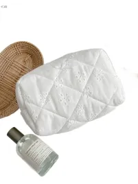 shein-biala-kosmetyczka-romantyczna-z-kokardka-w-kwiatki-1la