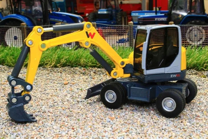 koparka-wacker-neuson-ew65-siku-3560-material-metal-plastik