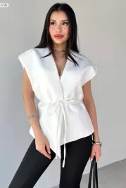 elegancka-biala-kamizelka-z-wiazaniem-calm-m-5ia