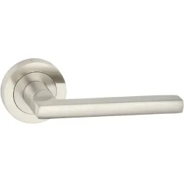klamka-kuchinox-ada-satyna-na-rozecie-drzwi-wewnetrzne-38-45mm