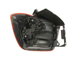lampa-zespolonych-swiatel-tylnych-044645-val