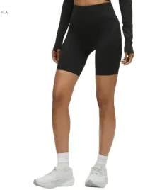lululemon-krotkie-spodenki-sportowe-l