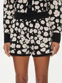 ugg-szorty-materialowe-shaina-1152852-czarny-regular-fit