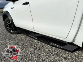 progi-stopnie-boczne-heavy-duty-toyota-hilux-2015