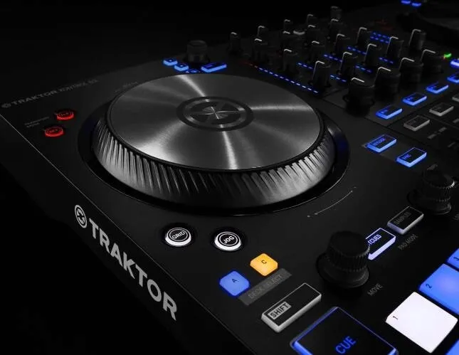 kontroler-native-instruments-traktor-kontrol-s3-stan-powystawowy