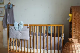 hi-little-one-organizer-przybornik-do-lozeczka-sleepy-bunny-grey-baby-blue