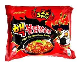 ramen-zupka-makaron-super-hot-ostry-kurczak-140g