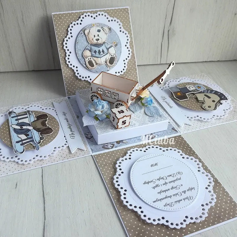 pudelko-exploding-box-biale-8x8x8-rzeczy-z-papieru