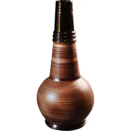 wazon-brazowy-w-kolekcji-trzech-rozmiarow-sredni-16x16x37-cm
