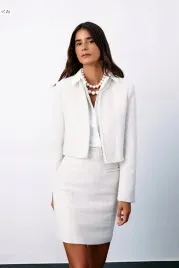 elegancka-krotka-kurtka-damska-zapinana-na-zamek-36-5ia