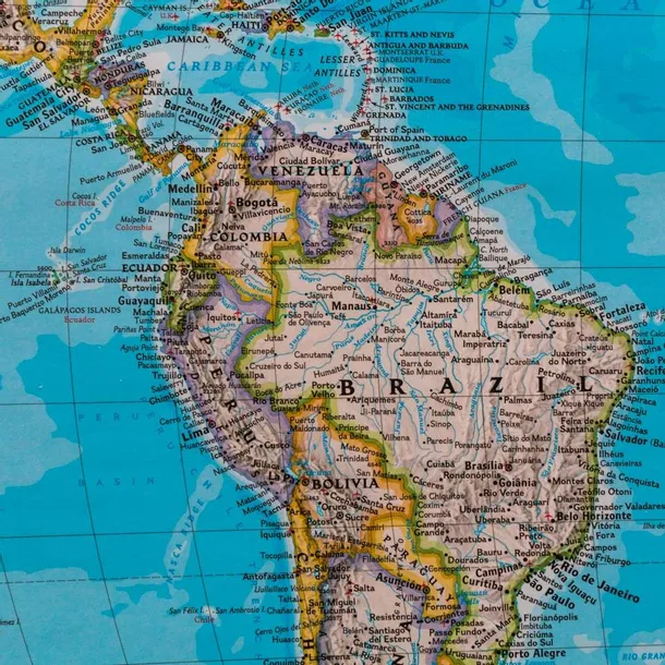swiat-classic-mapa-scienna-national-geographic-typ-publikacji-mapa-scienna