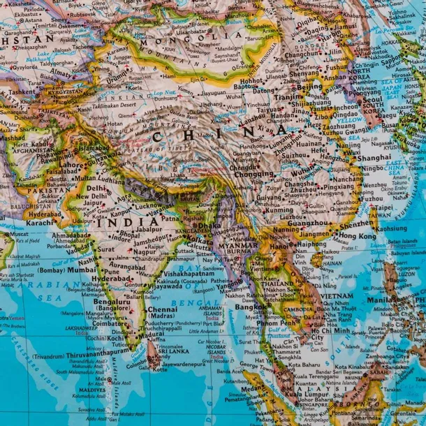 swiat-classic-mapa-scienna-national-geographic-okladka-inna
